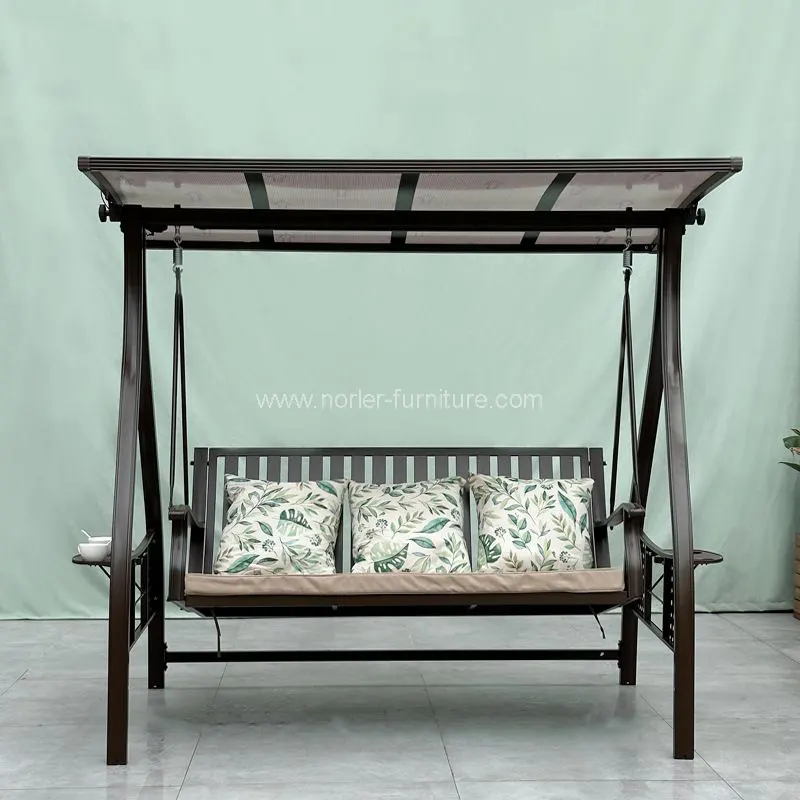 Perché una sedia sospesa da esterno è il modo più intelligente per migliorare il comfort esterno?