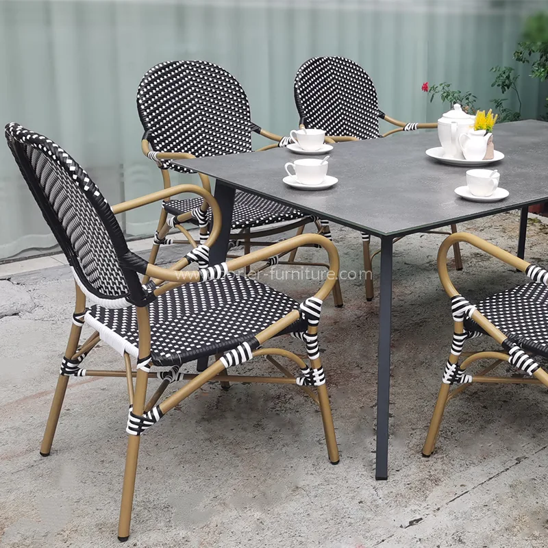 Moderno set da pranzo in alluminio resistente impermeabile.