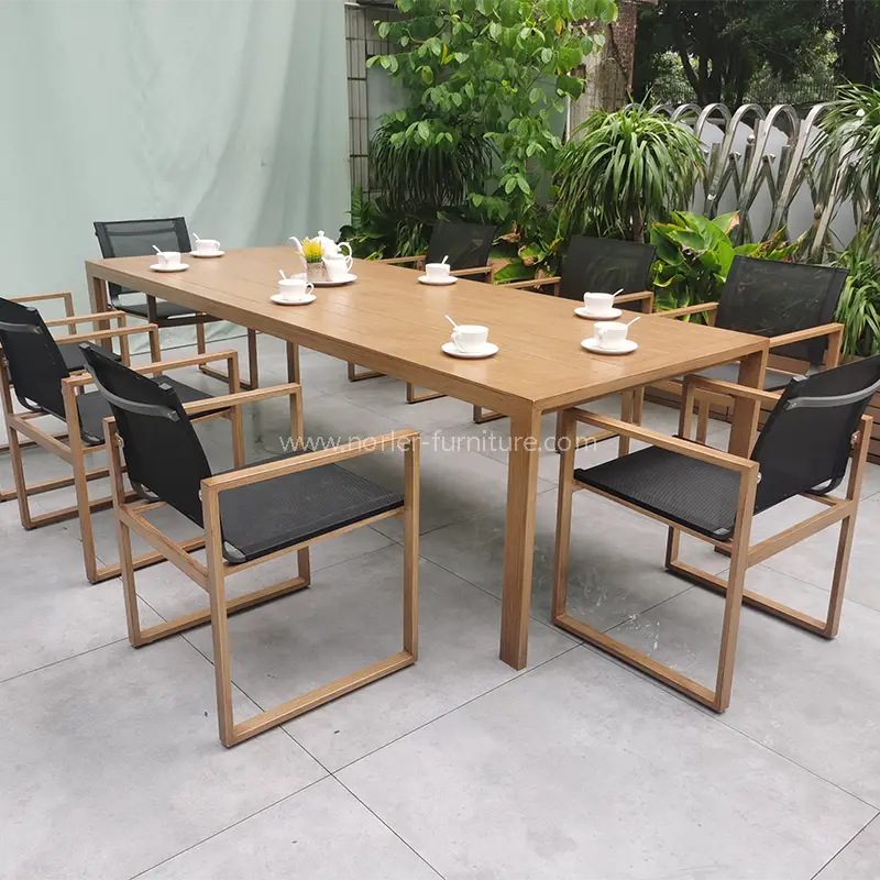 Set da pranzo per cereali in legno spazzolato in alluminio esterno più recente