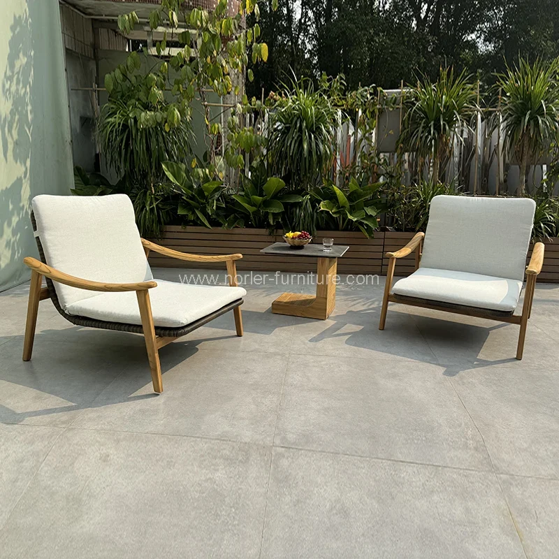 Set da giardino in legno in teak del balcone esterno